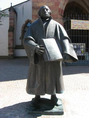 Luther Figur in Landau Foto Brandt
